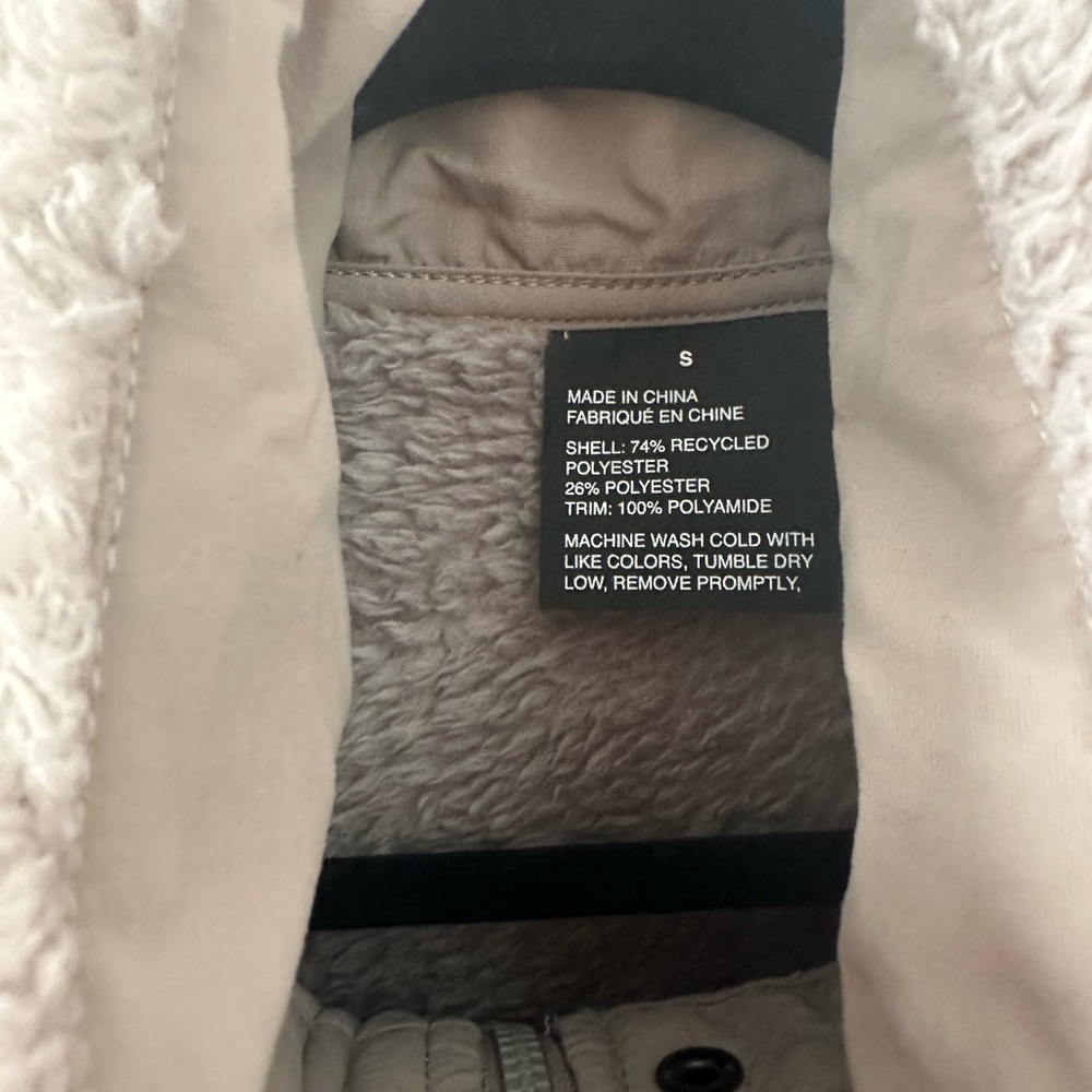 Vuori Taupe Light-Weight Sherpa Jacket - Picture 3 of 4
